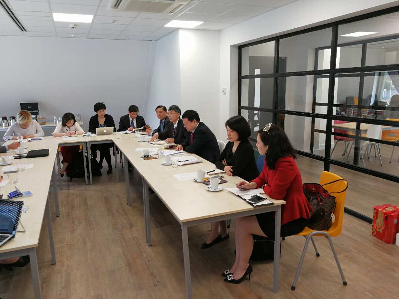 1497276847138820.jpg 桌子.jpg